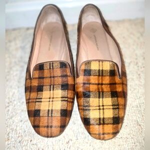 Womens size 9 Antonio Melani brown  plaid flats. like new. Leather.